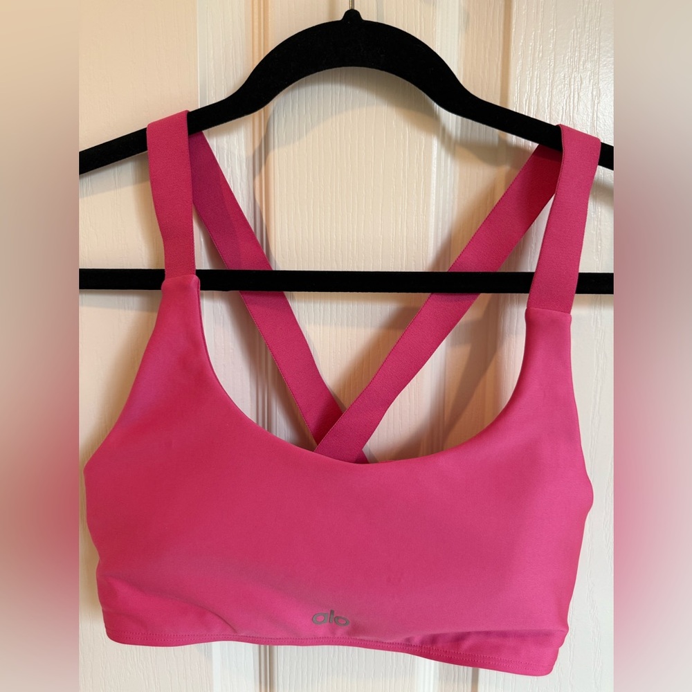 ALO Yoga Fuchsia Sports Bra